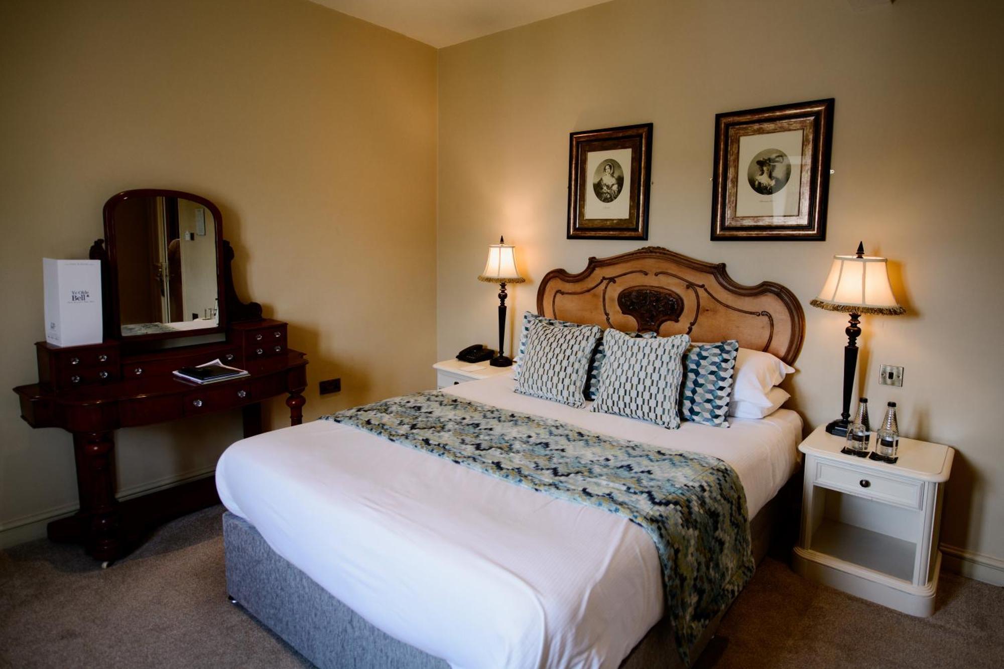Ye Olde Bell Hotel & Spa Retford Extérieur photo